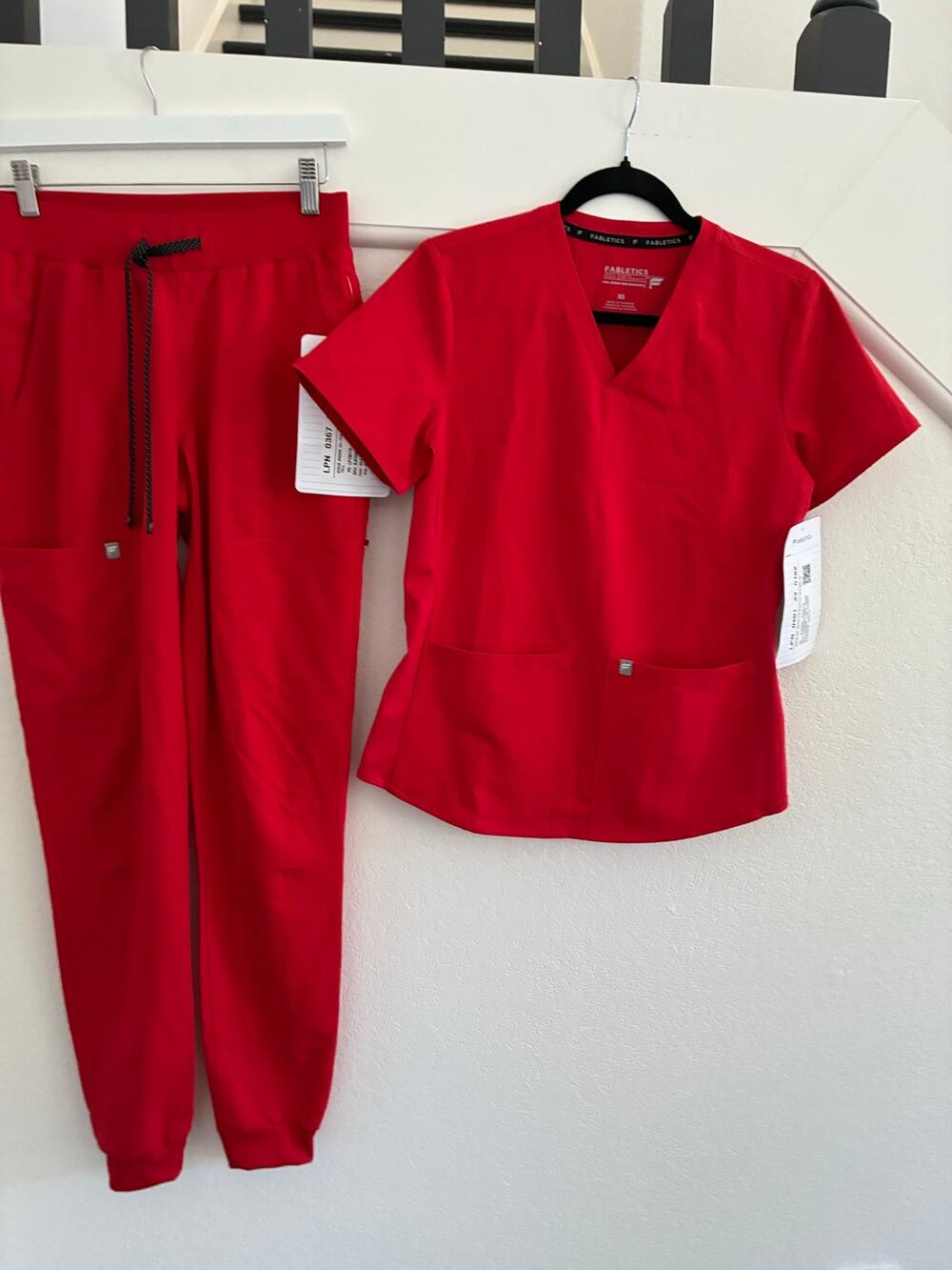 Fabletics NWOT XS Tall On Call Jogger Gogi Red & Method Flex Top READ